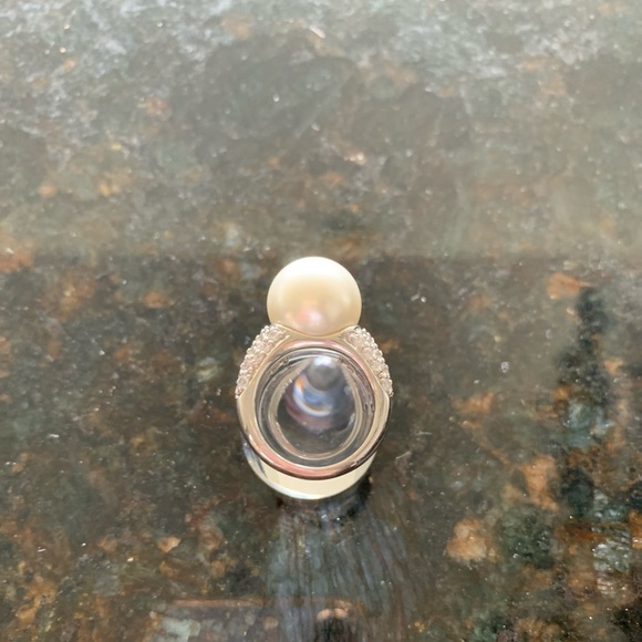 Sterling silver & Faux Pearl Ring - Picture 8 of 9